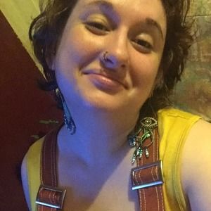 Meet your Posher, Adina